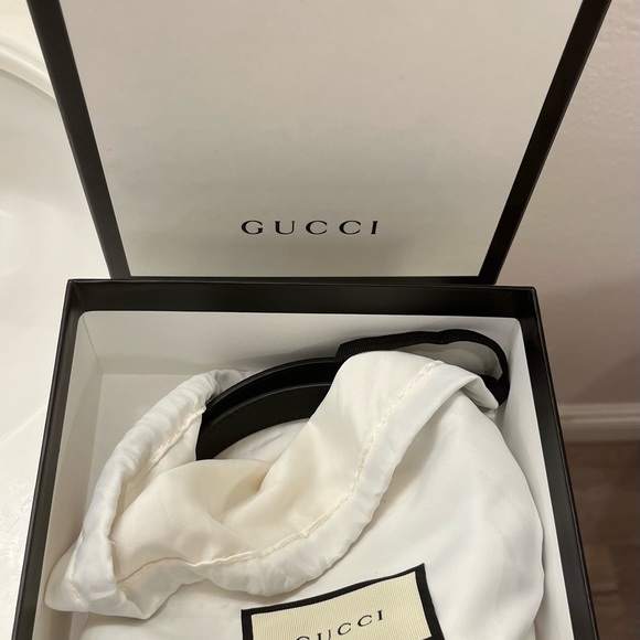New Leather Gucci Belt - Picture 3 of 3